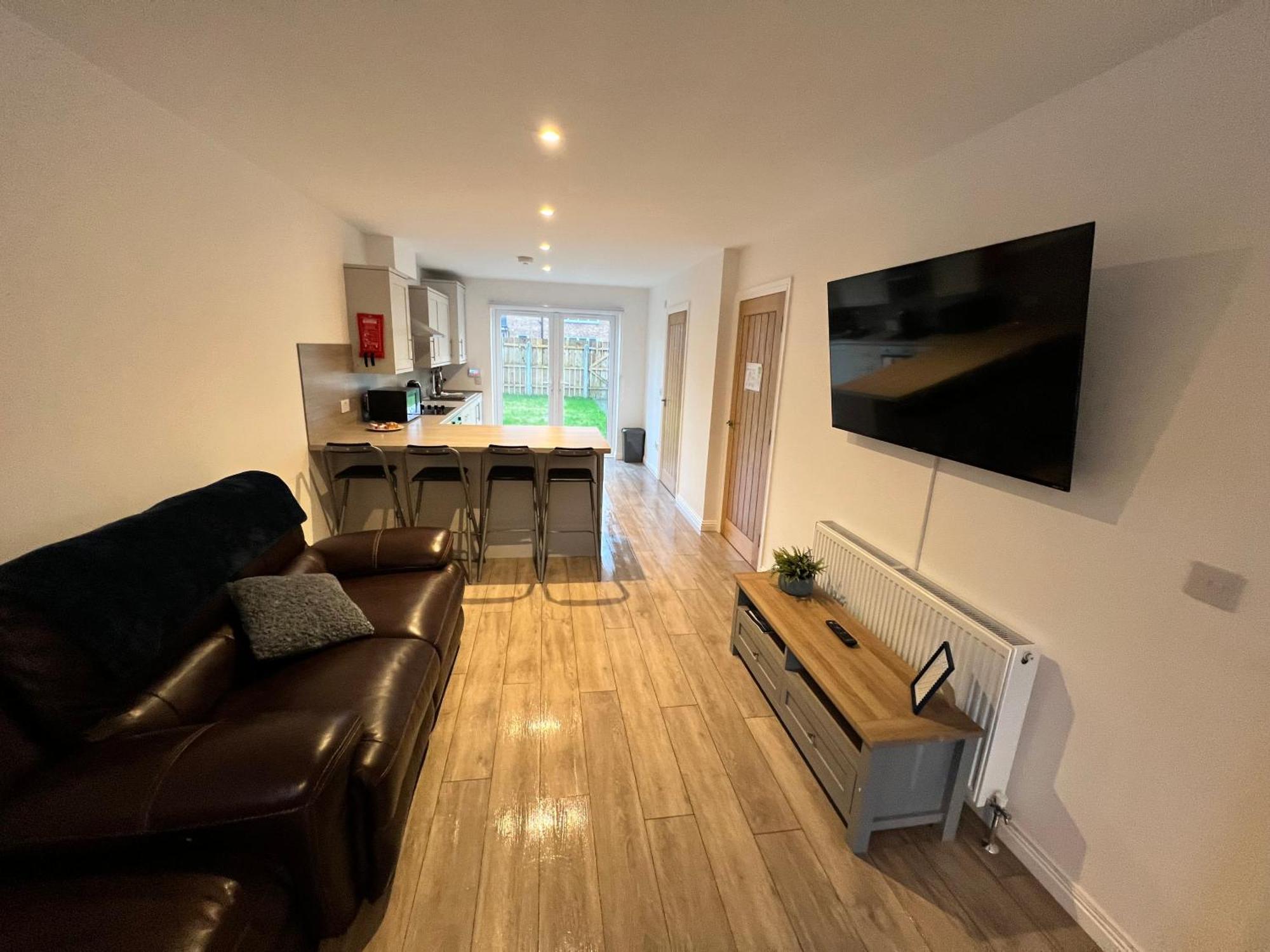 Inchmurrin Townhouse, Loch Lomond Holiday home *